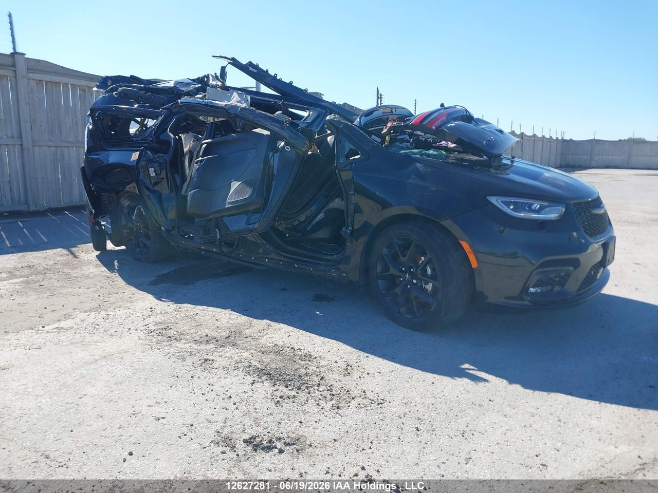 2C4RC1BG0NR111174 · 2022 CHRYSLER PACIFICA TOURING L