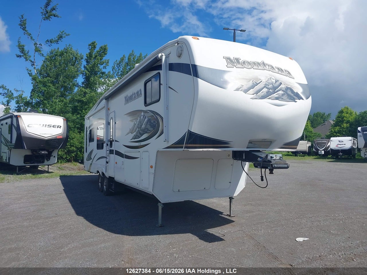 4YDF34021A4702068 · 2010 KEYSTONE MONTANA