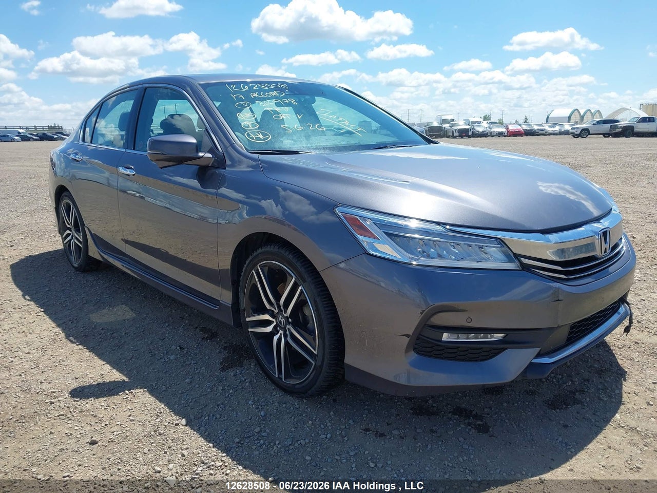 1HGCR3F94HA800978 · 2017 HONDA ACCORD TOURING