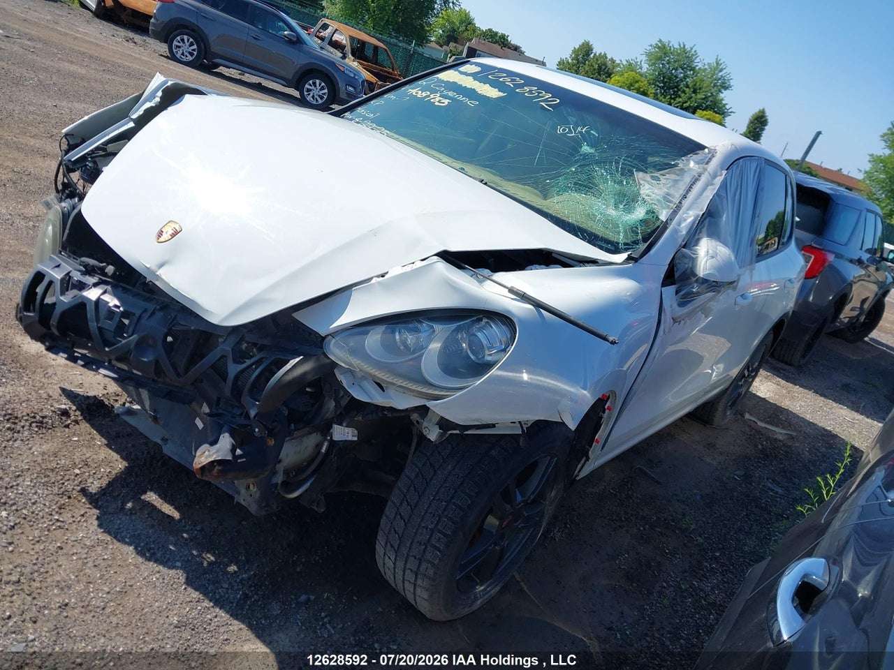 WP1AA2A20CLA08985 · 2012 PORSCHE CAYENNE · 2/24