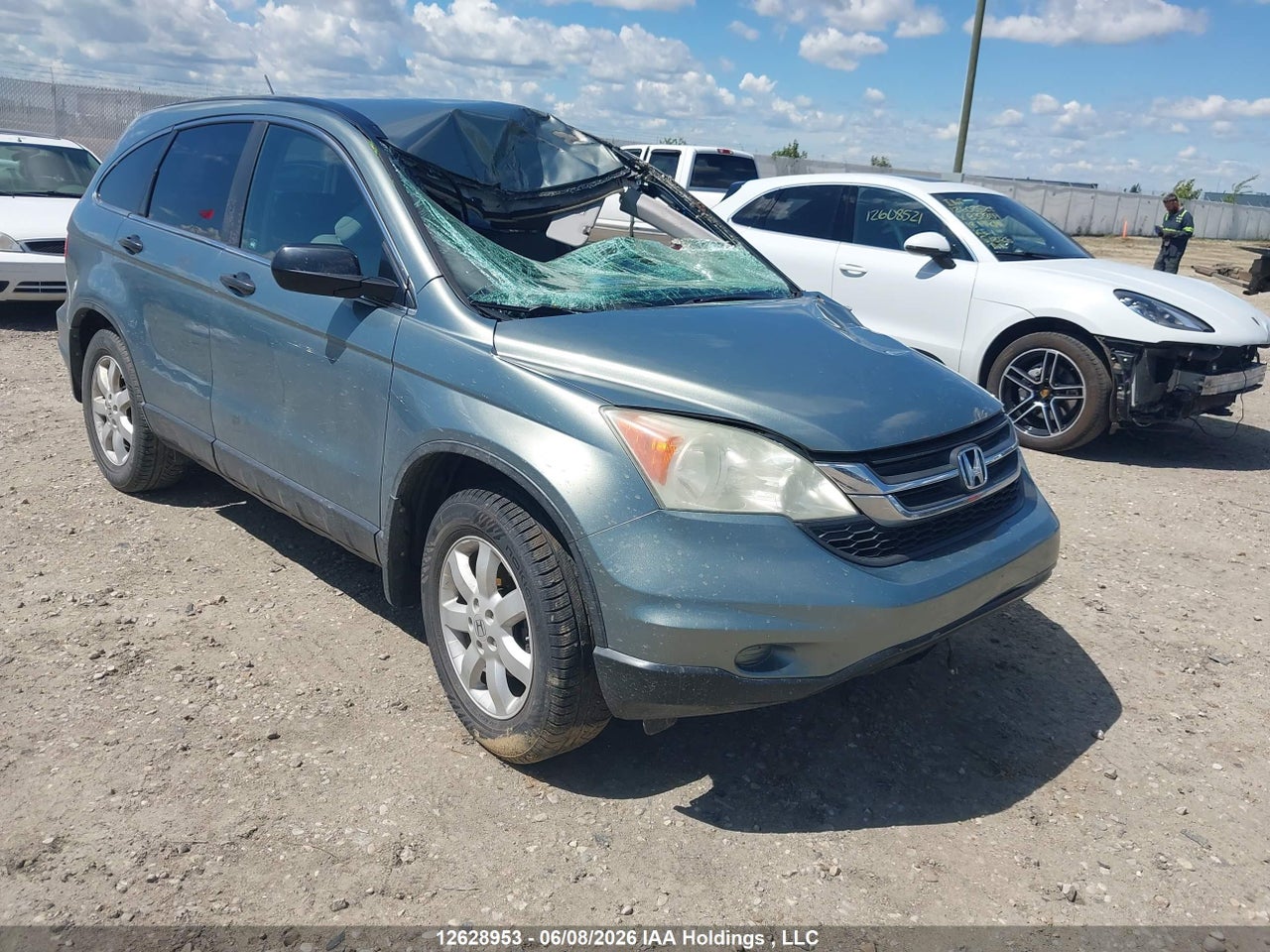 5J6RE4H32BL819408 · 2011 HONDA CR-V LX