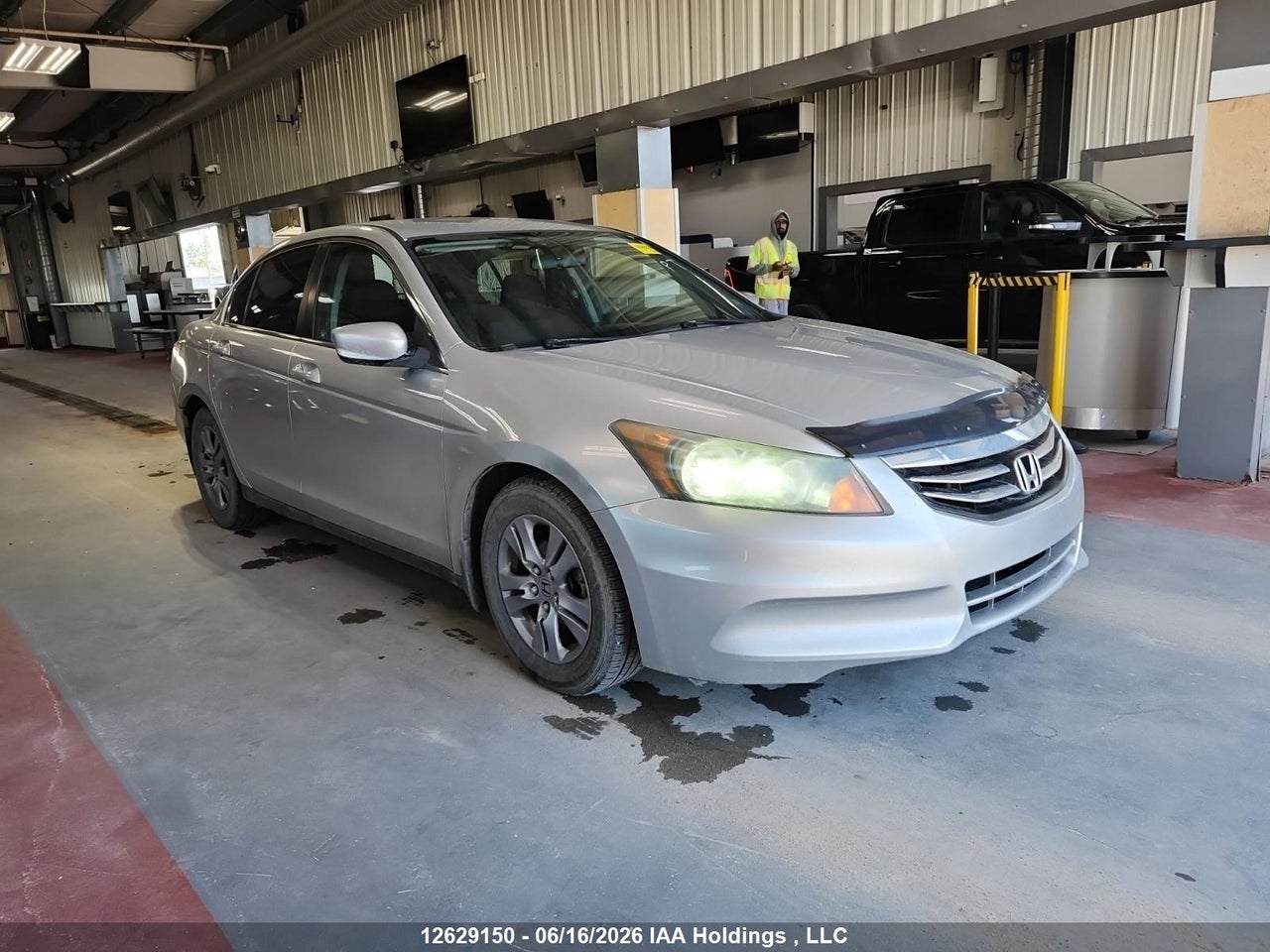 1HGCP2F63BA800337 · 2011 HONDA ACCORD SE