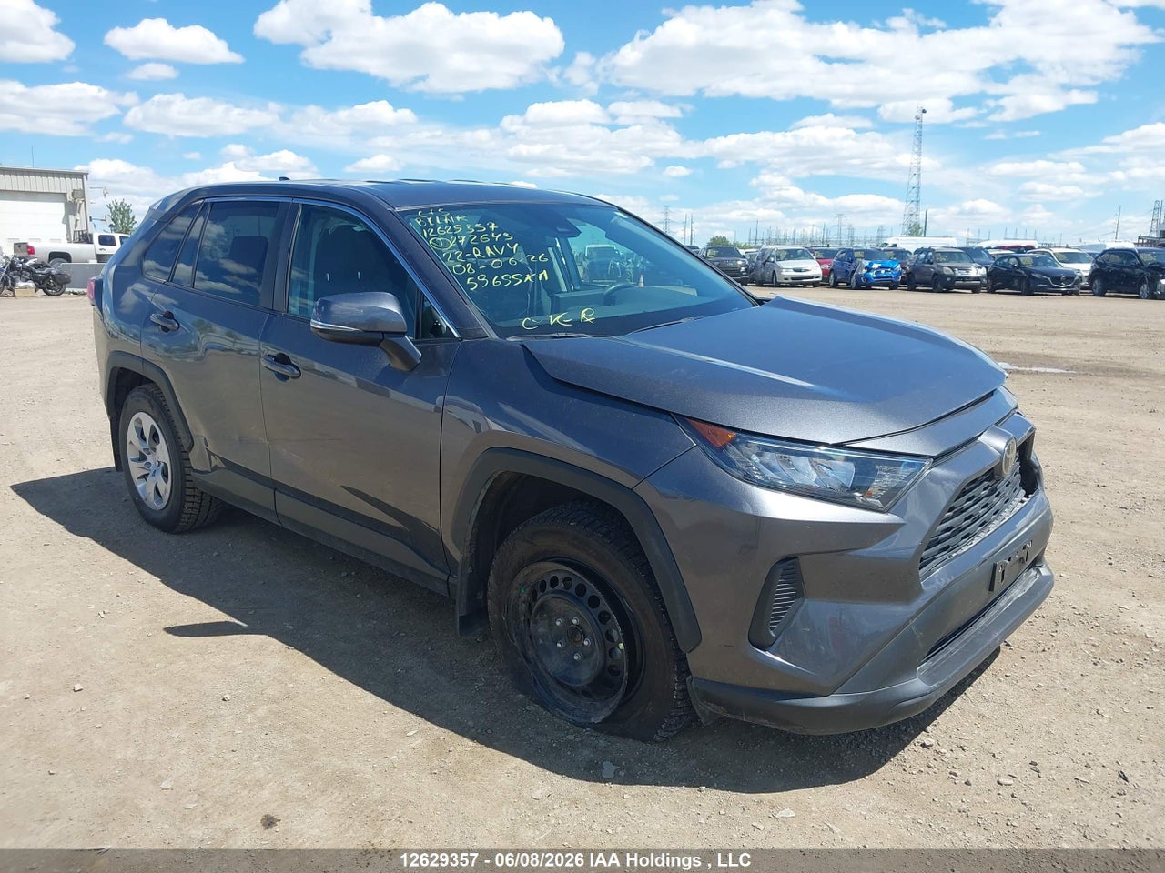 2T3B1RFV5NC272643 · 2022 TOYOTA RAV4 LE