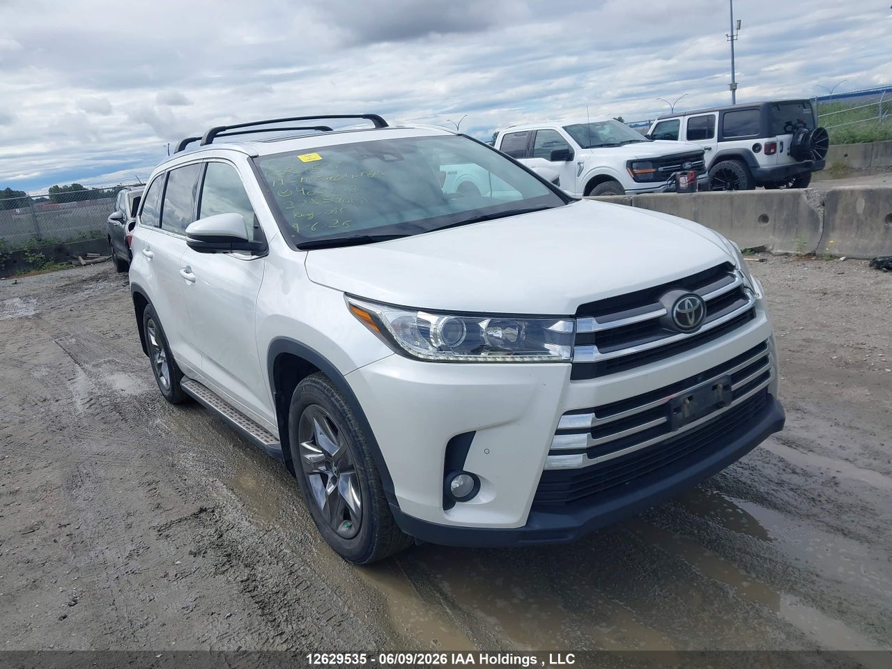 5TDDZRFH1HS405642 · 2017 TOYOTA HIGHLANDER LIMITED