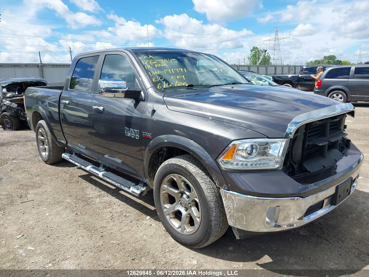 1C6RR7VT0JS191991 · 2018 RAM 1500 LARAMIE