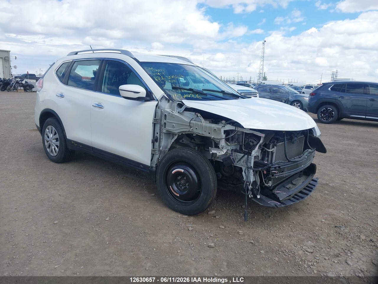 5N1AT2MV4GC768291 · 2016 NISSAN ROGUE SL