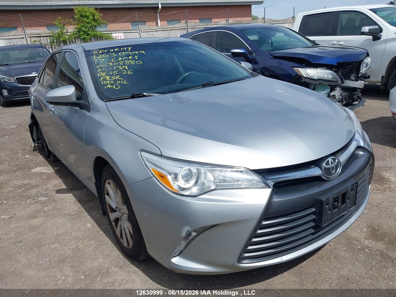 4T1BF1FK8HU308880 · 2017 TOYOTA CAMRY LE