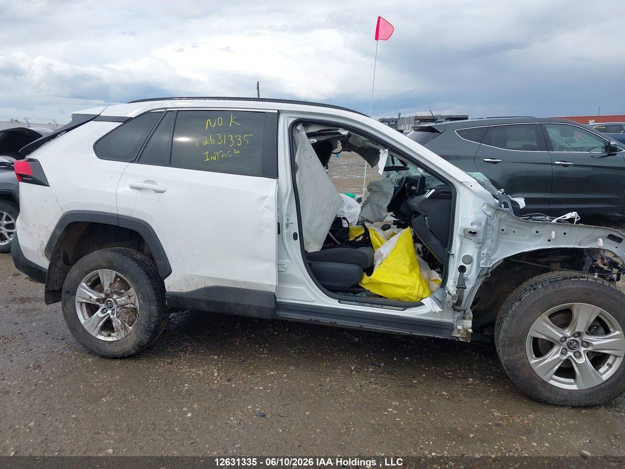 2T3R1RFV6LW098026 · 2020 TOYOTA RAV4 XLE/XLE PREMIUM · 12/17