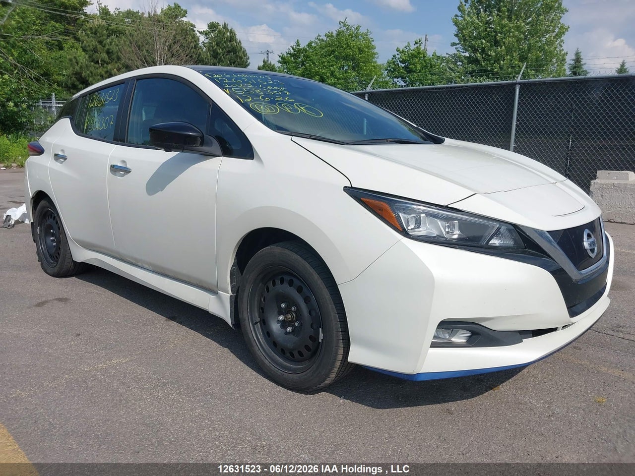1N4BZ1CV9NC558307 · 2022 NISSAN LEAF SV PLUS