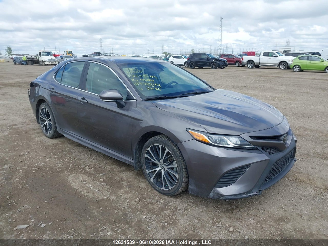 4T1J11AK8LU978844 · 2020 TOYOTA CAMRY SE