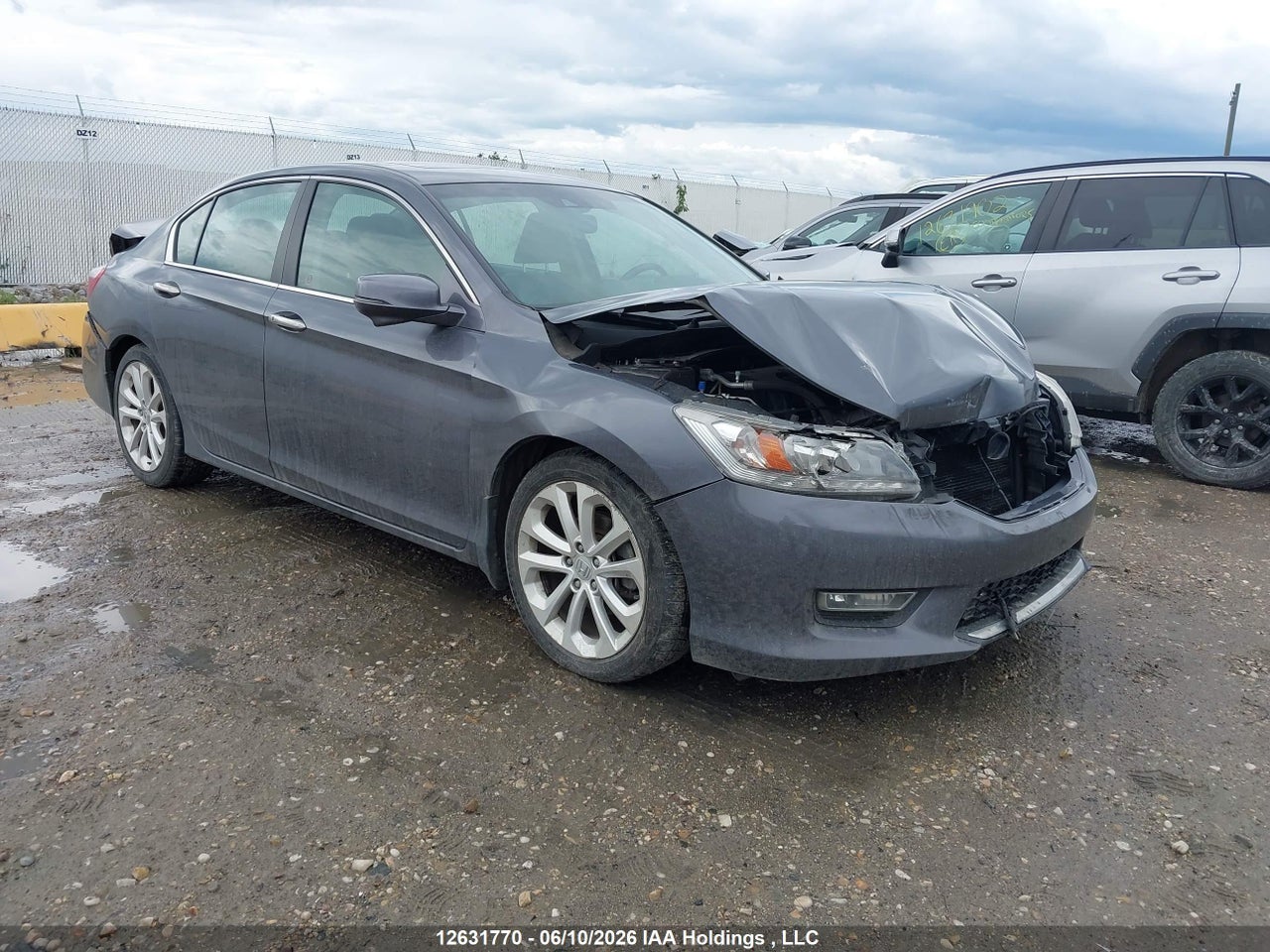1HGCR2F98DA804620 · 2013 HONDA ACCORD TOURING