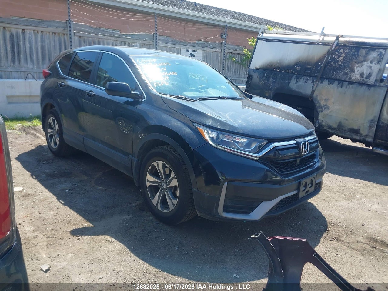 2HKRW1H27NH000668 · 2022 HONDA CR-V LX