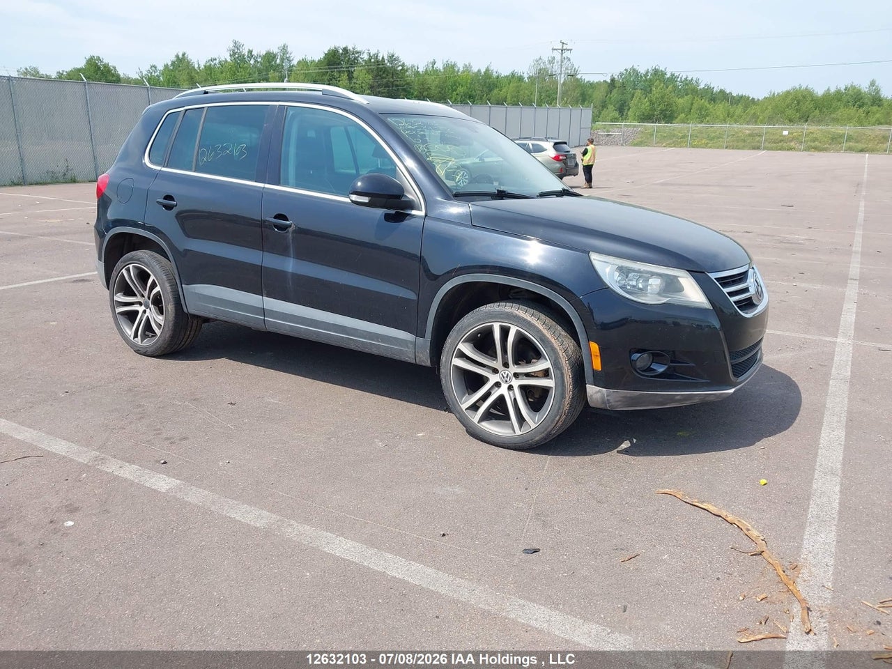 WVGBV9AX2AW534556 · 2010 VOLKSWAGEN TIGUAN SE/SEL