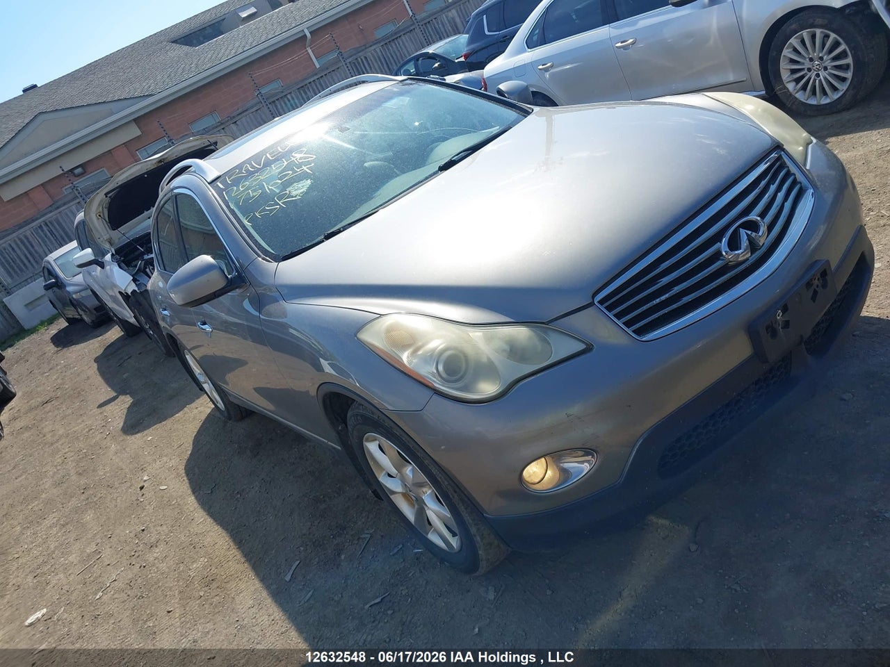 JN1AJ0HR6AM751024 · 2010 INFINITI EX35 JOURNEY