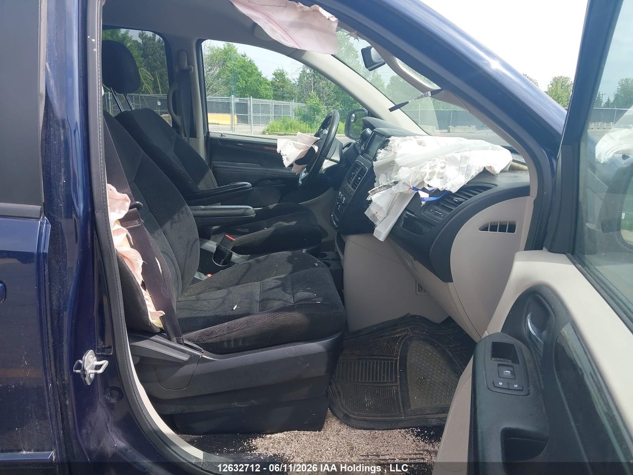 2C4RDGBG7FR528096 · 2015 DODGE GRAND CARAVAN SE/SXT · 5/19