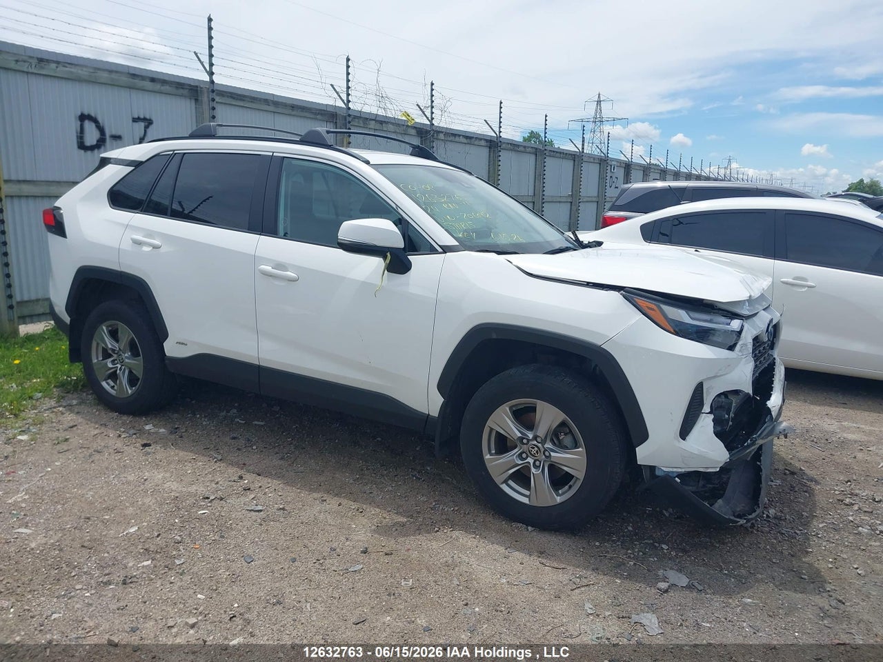 2T3RWRFV6RW206042 · 2024 TOYOTA RAV4 HYBRID XLE