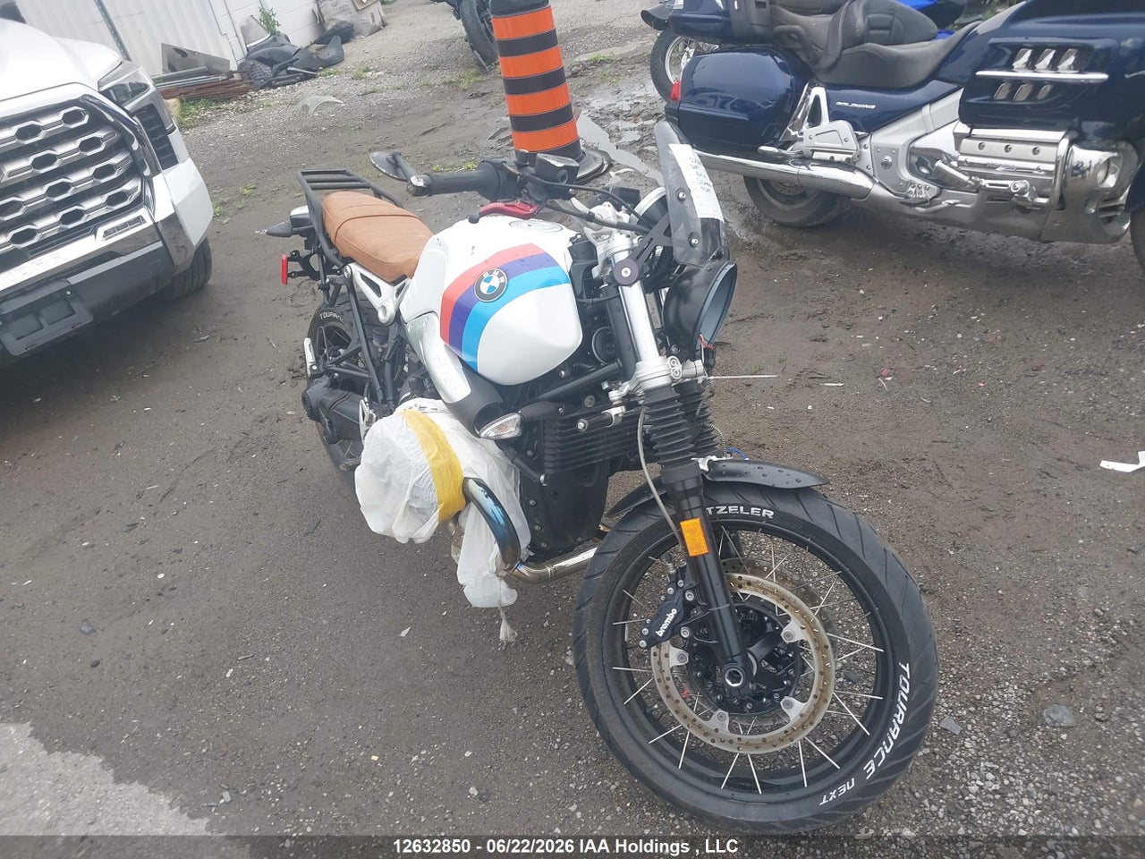 WB10J3102KZ992411 · 2019 BMW R NINE T SCRAMBLER