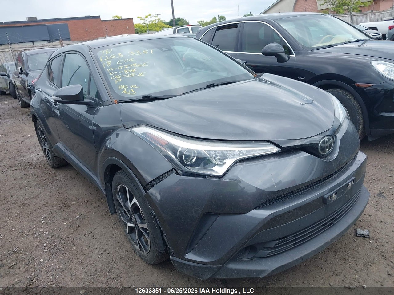 NMTKHMBX8JR027866 · 2018 TOYOTA C-HR XLE