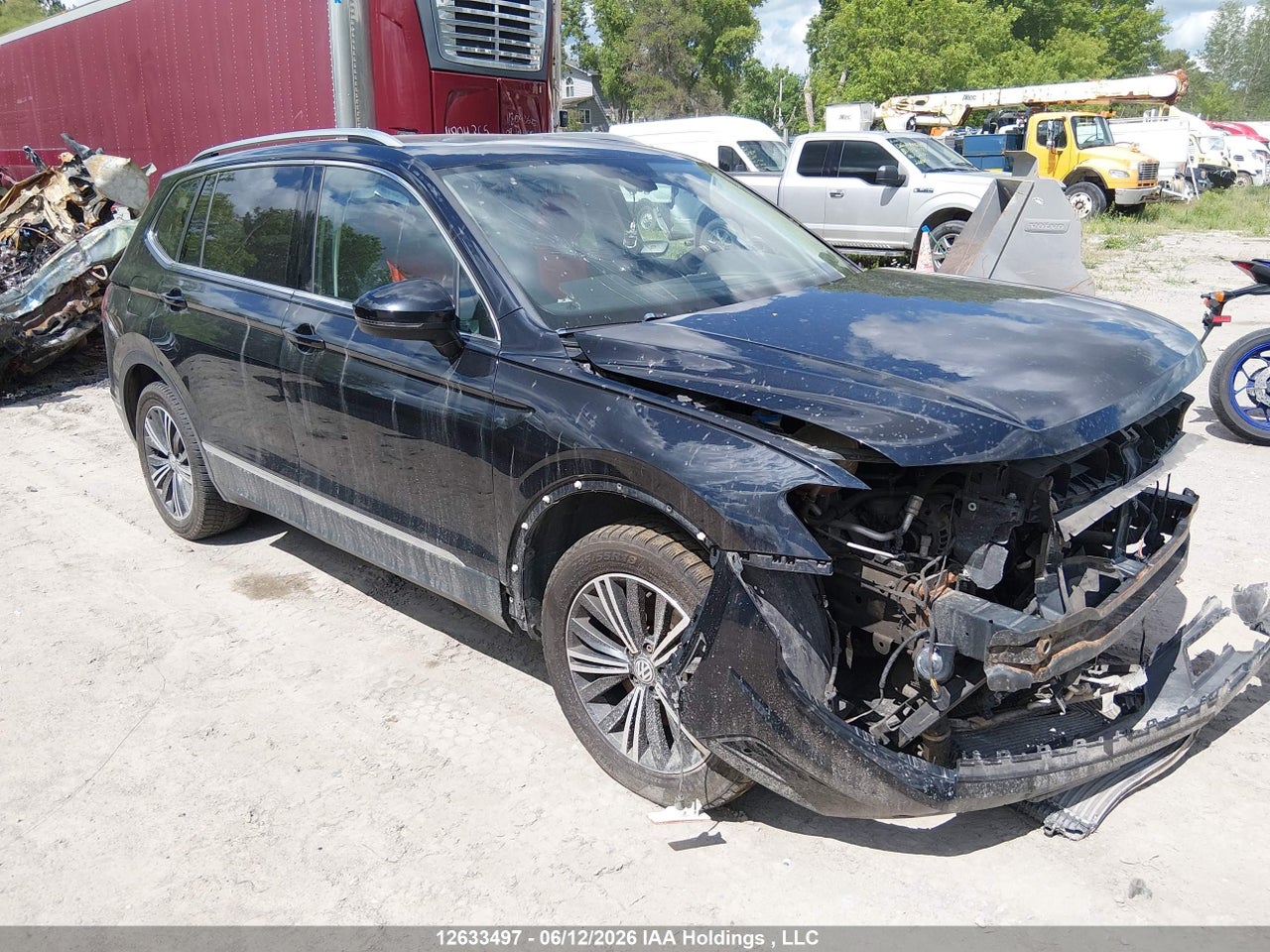 3VV4B7AX7JM142345 · 2018 VOLKSWAGEN TIGUAN SEL PREMIUM