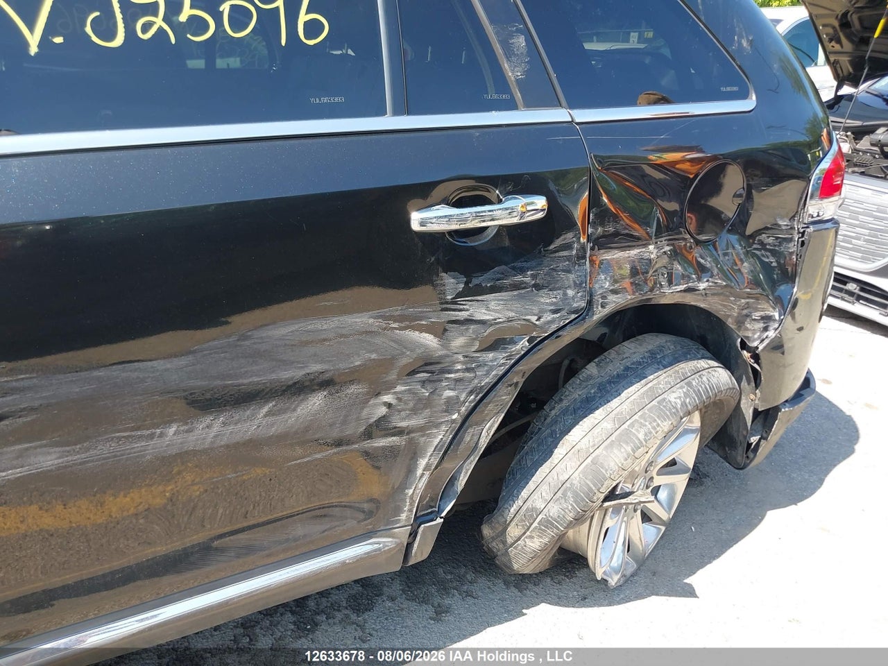 2LMDJ8JK6BBJ25096 · 2011 LINCOLN MKX · 6/21