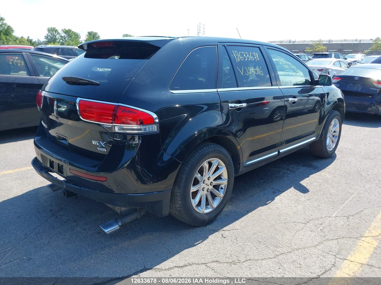 2LMDJ8JK6BBJ25096 · 2011 LINCOLN MKX · 4/21