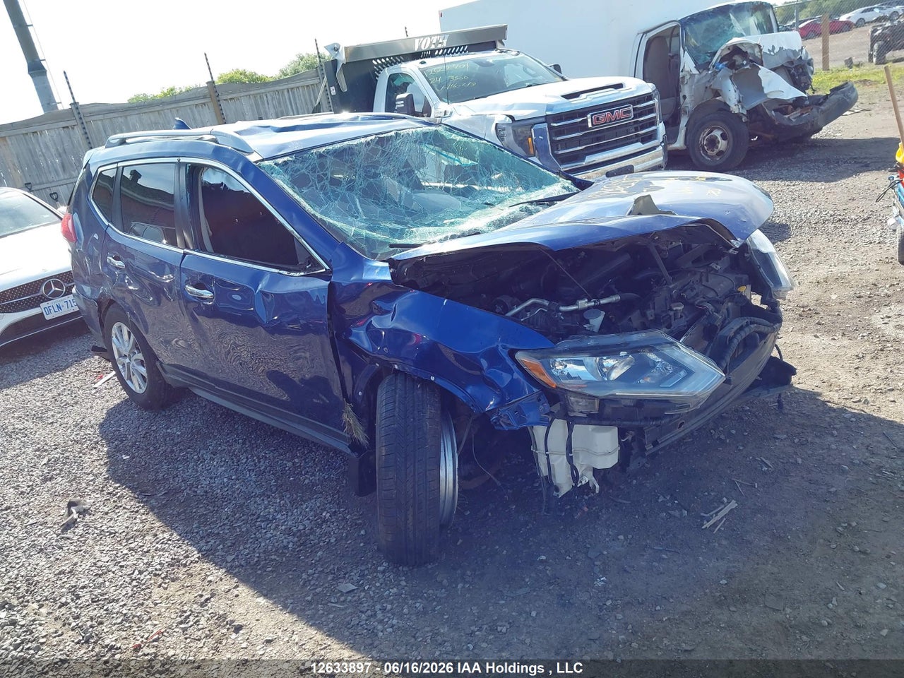 5N1AT2MT9HC768769 · 2017 NISSAN ROGUE S/SL
