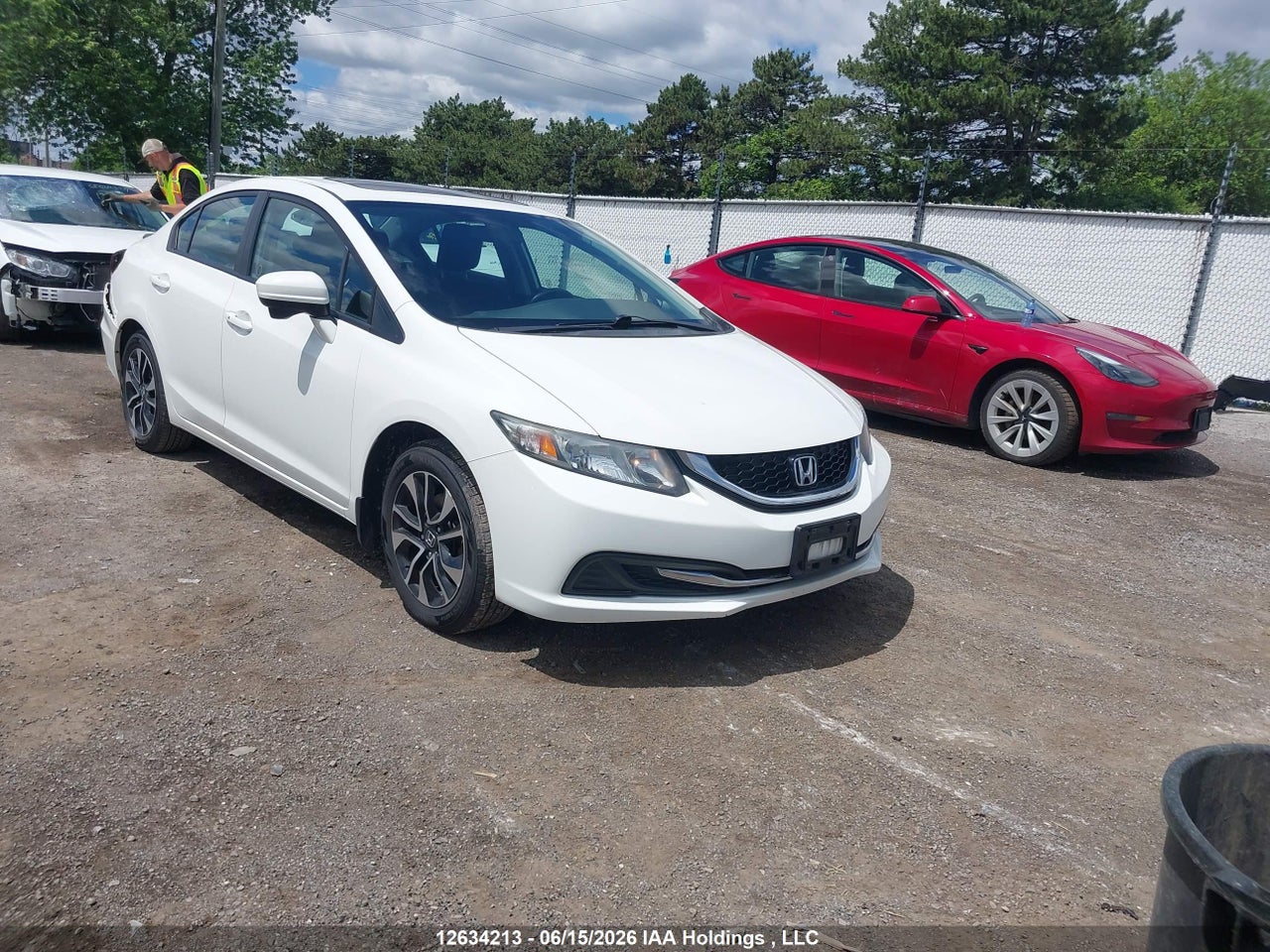 2HGFB2F51FH020542 · 2015 HONDA CIVIC LX
