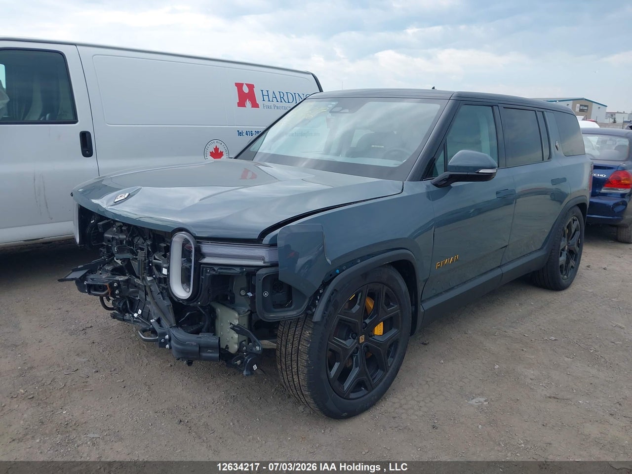 2025 RIVIAN R1S ASCEND TRI MOTOR MAX PACK · 2/16