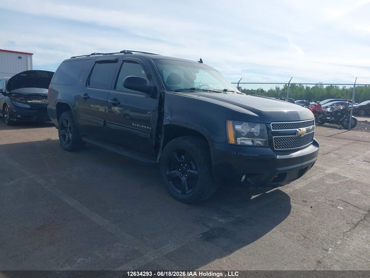 1GNSKJE33BR199112 · 2011 CHEVROLET SUBURBAN 1500 LT