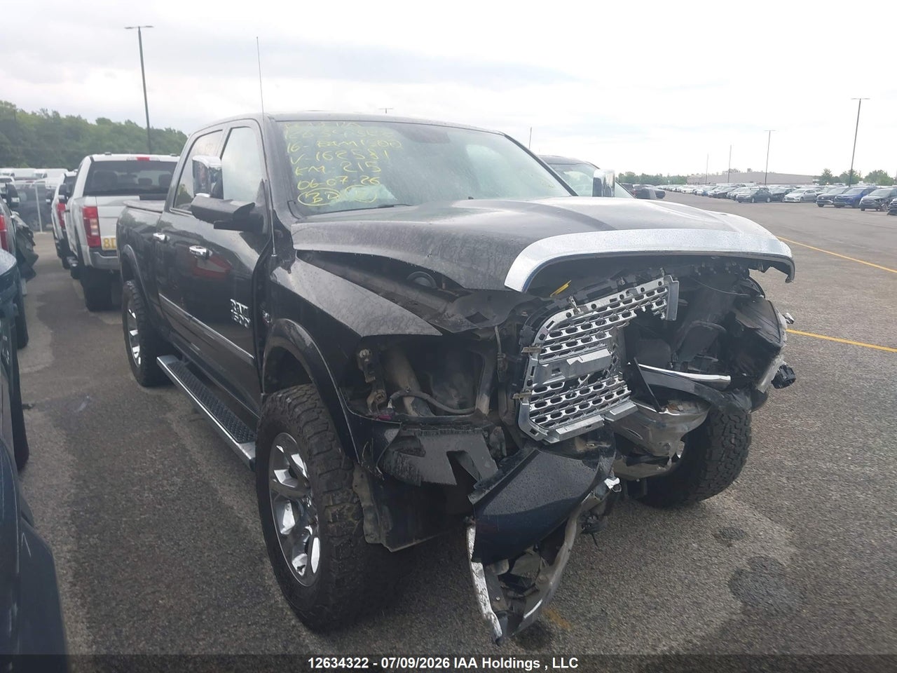1C6RR7VT0GS162581 · 2016 RAM 1500 LARAMIE