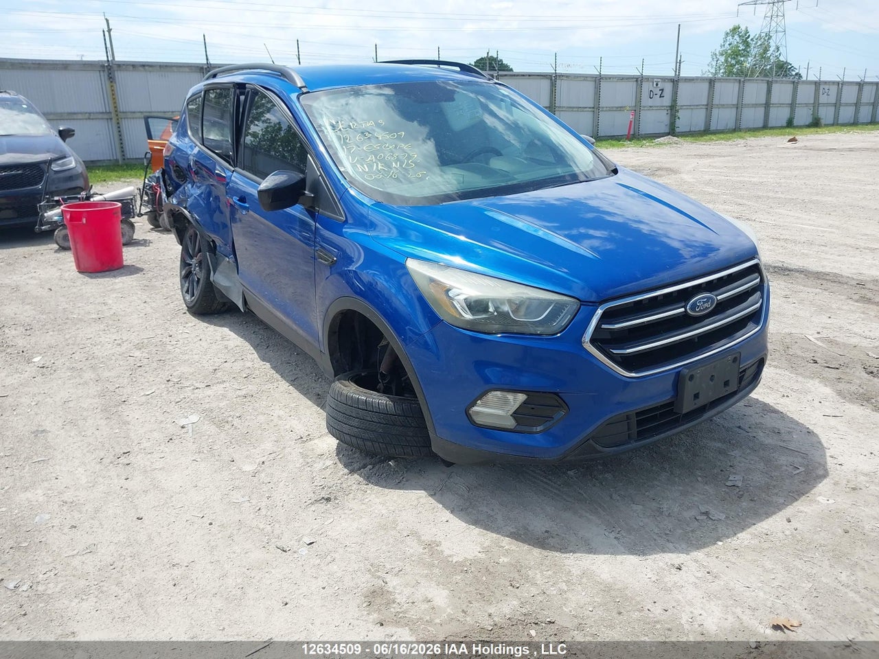 1FMCU0GD8HUA06879 · 2017 FORD ESCAPE SE
