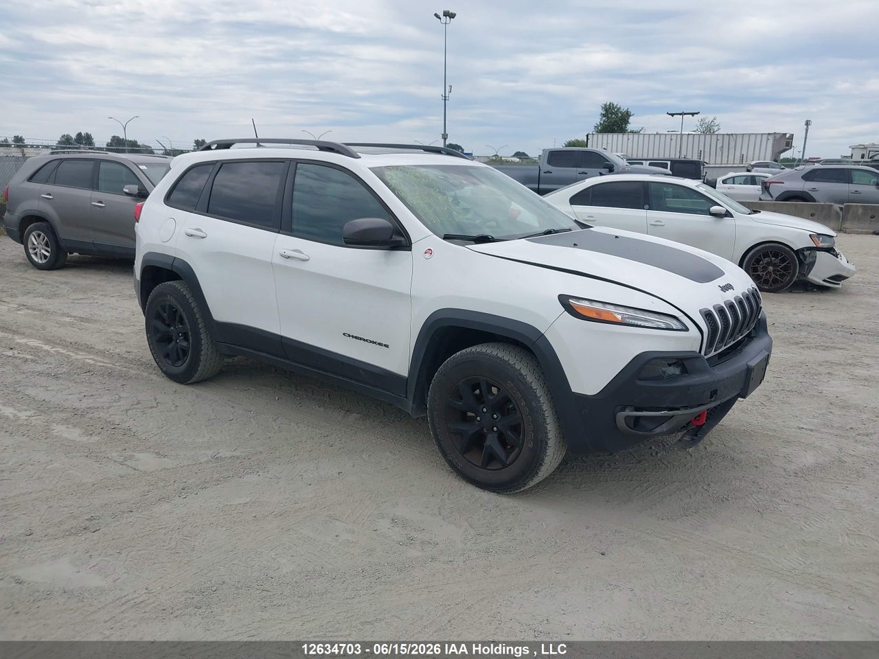 1C4PJMBS4HD225706 · 2017 JEEP CHEROKEE TRAILHAWK
