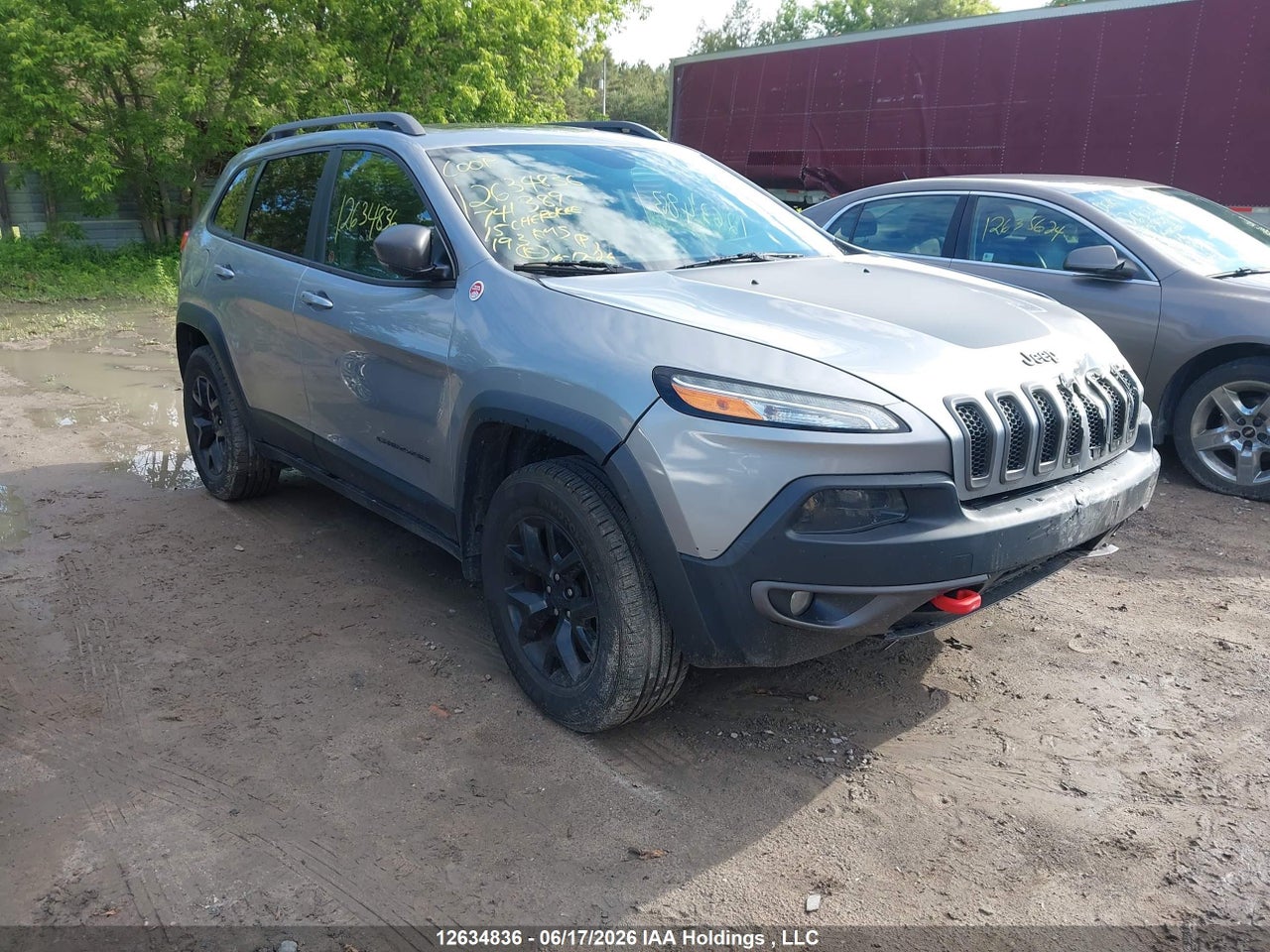 1C4PJMBSXFW741389 · 2015 JEEP CHEROKEE TRAILHAWK