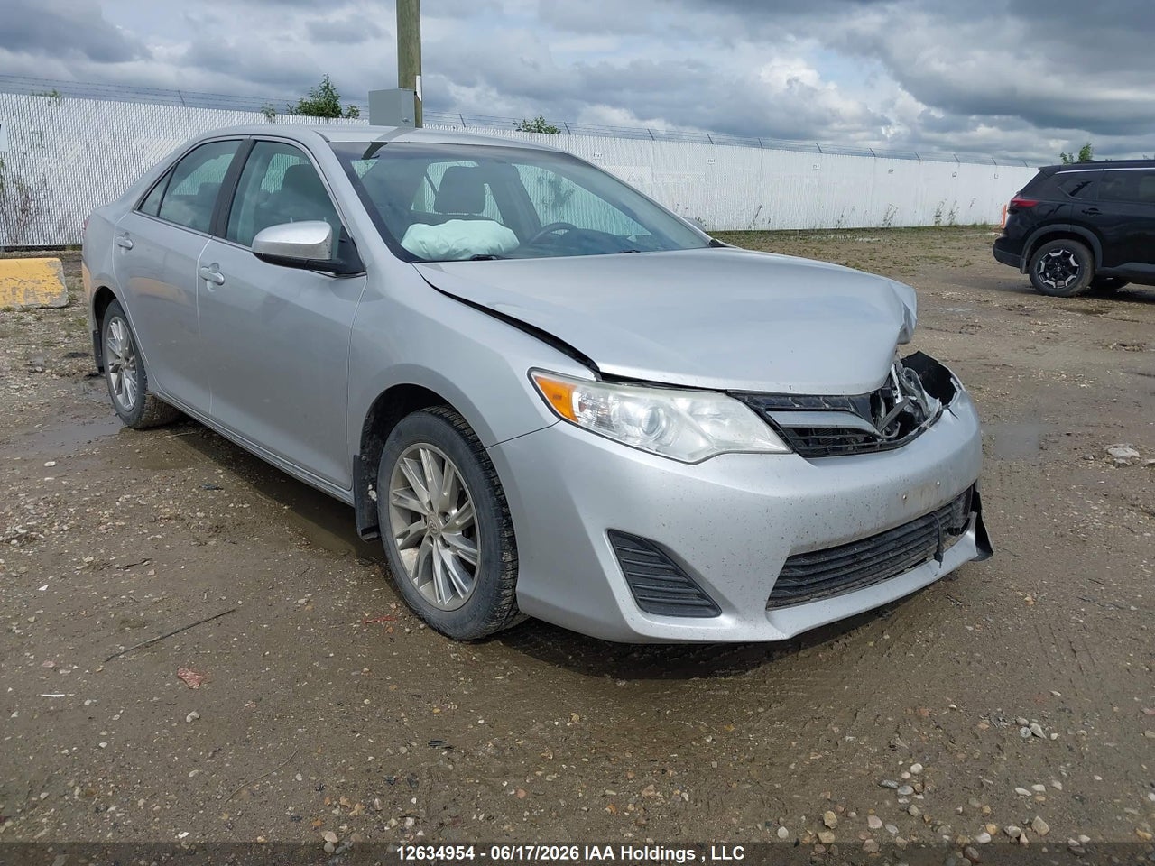 4T1BF1FKXEU435948 · 2014 TOYOTA CAMRY L/SE/LE/XLE