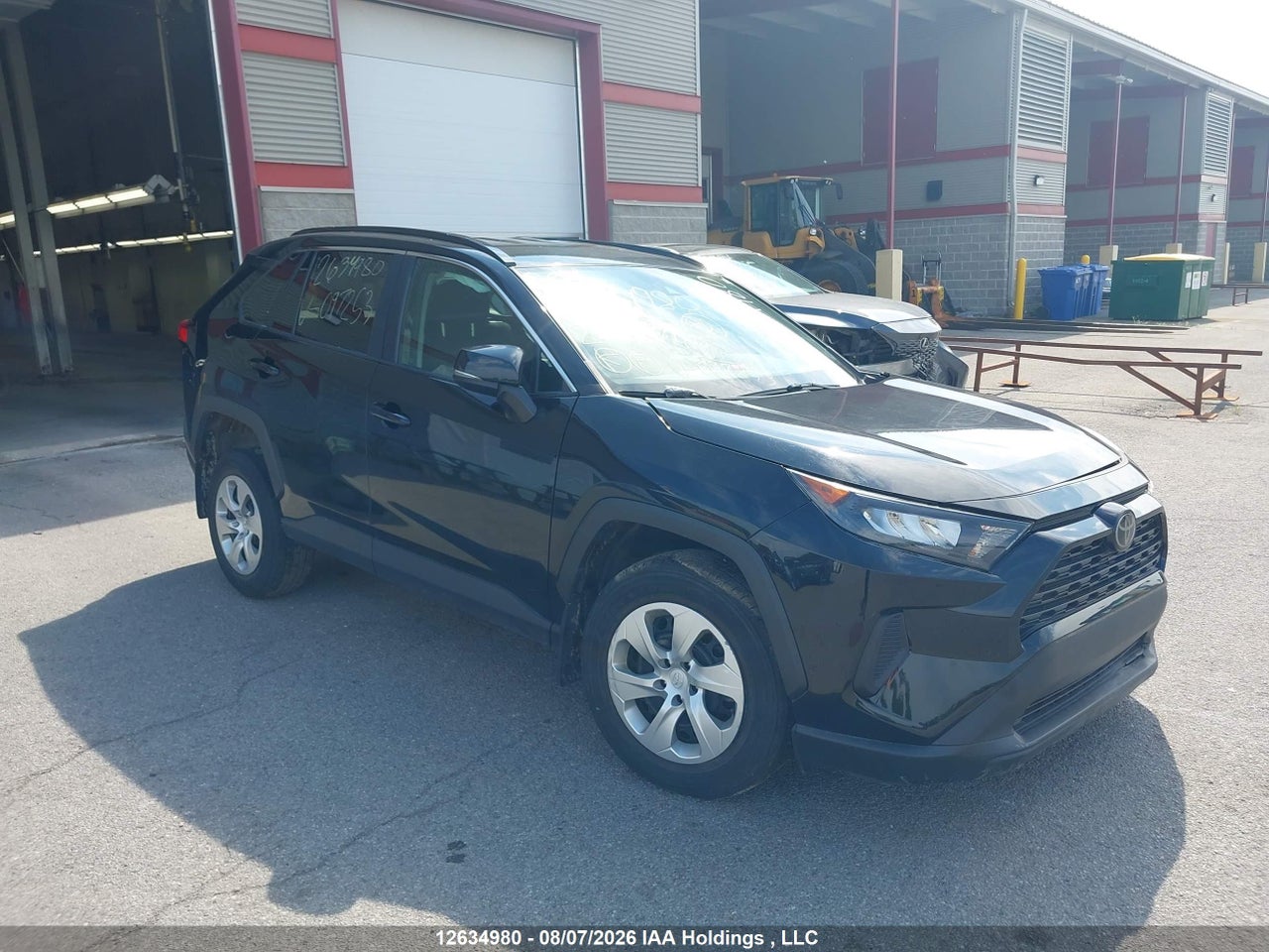 2T3B1RFV8LC097253 · 2020 TOYOTA RAV4 LE