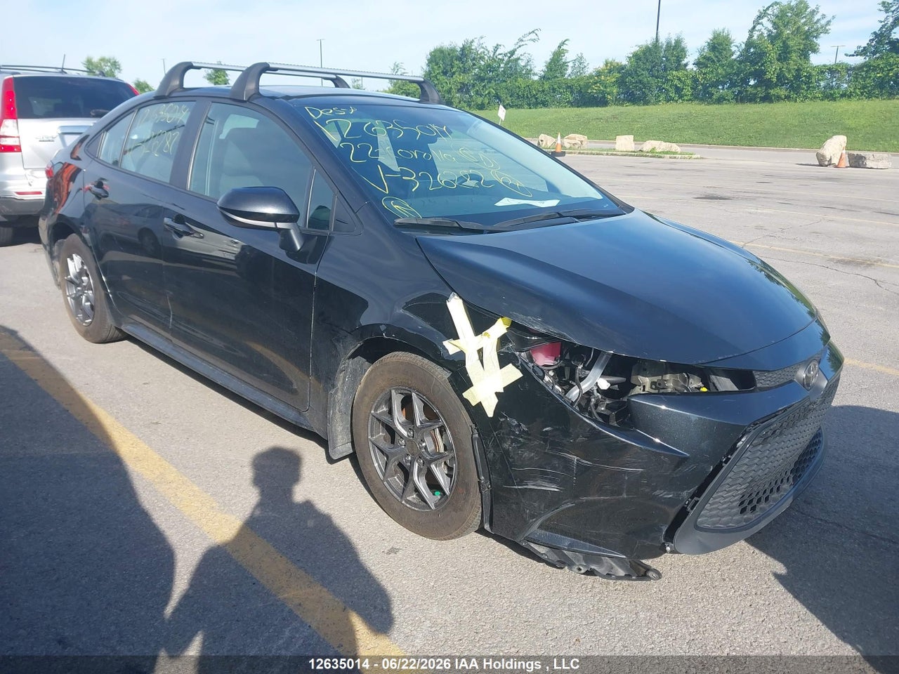 5YFBPMBE7NP326282 · 2022 TOYOTA COROLLA LE/XLE