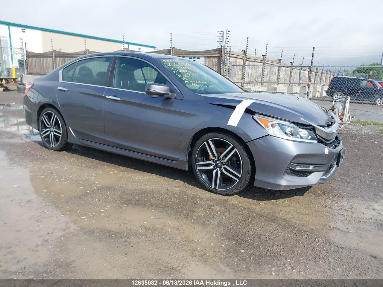 1HGCR2F52GA801679 · 2016 HONDA ACCORD SPORT