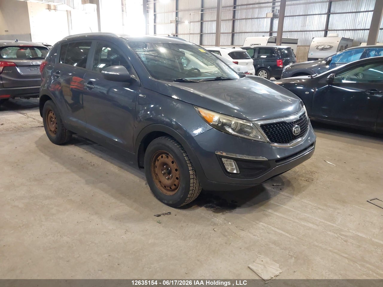 KNDPBCAC8F7681916 · 2015 KIA Sportage LX