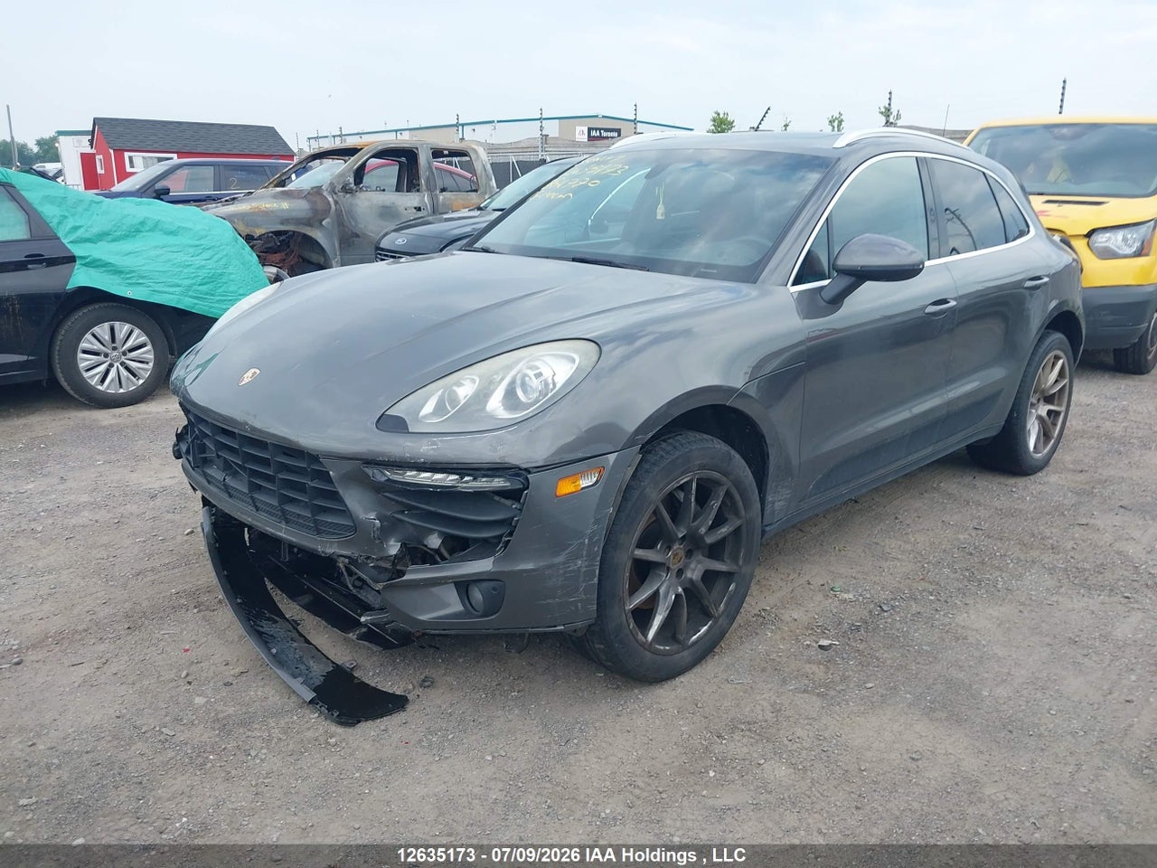 WP1AB2A52FL****** · 2015 PORSCHE MACAN S · 2/16