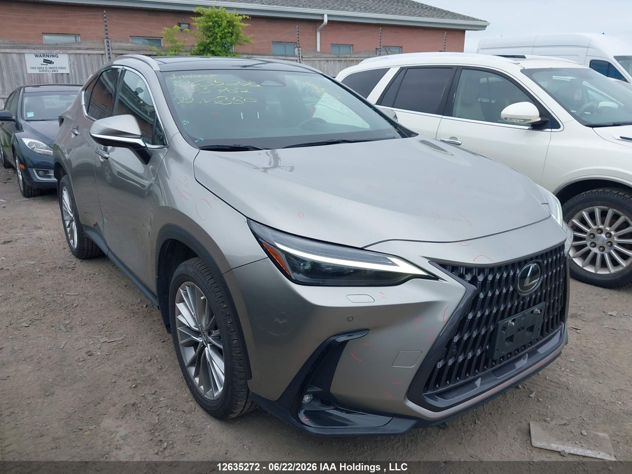 2T2GKCEZ9NC003702 · 2022 LEXUS NX 350H