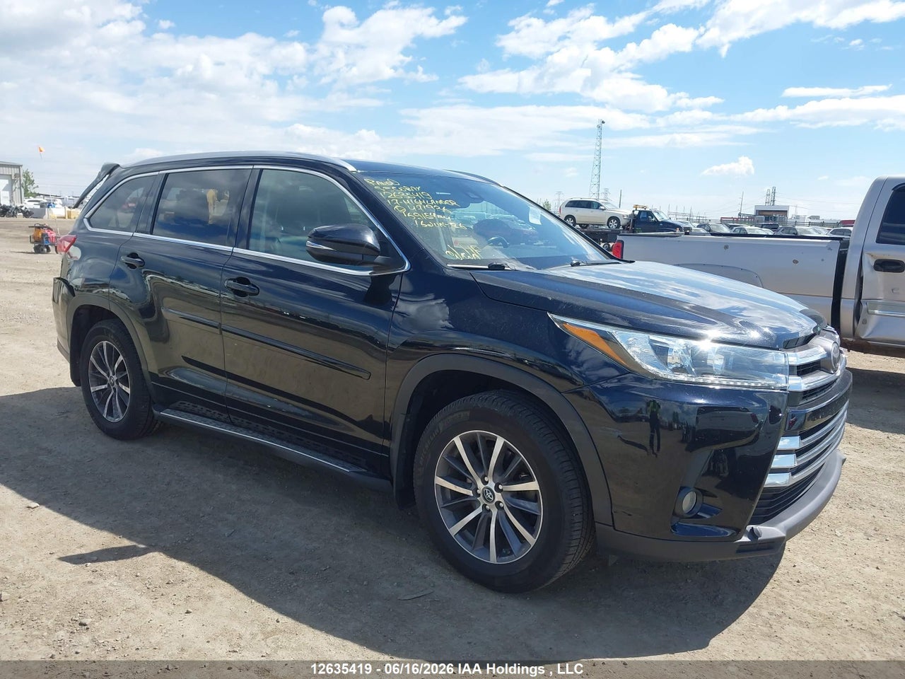 5TDJZRFH3HS471936 · 2017 TOYOTA highlander xle