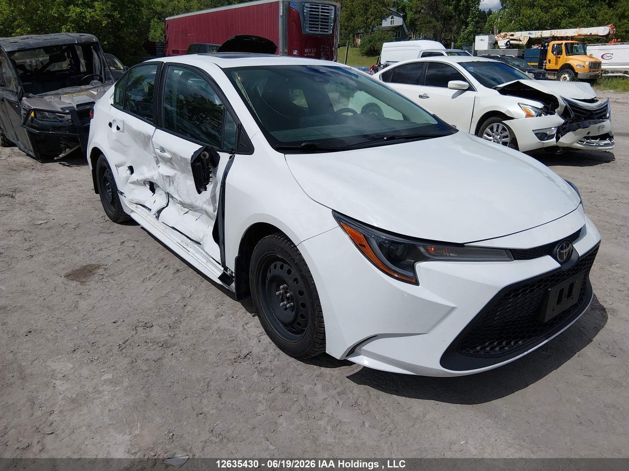5YFBPMBE6NP354624 · 2022 TOYOTA COROLLA LE