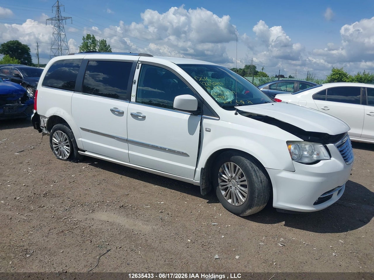 2C4RC1CG2ER284693 · 2014 CHRYSLER TOWN & COUNTRY TOURING L
