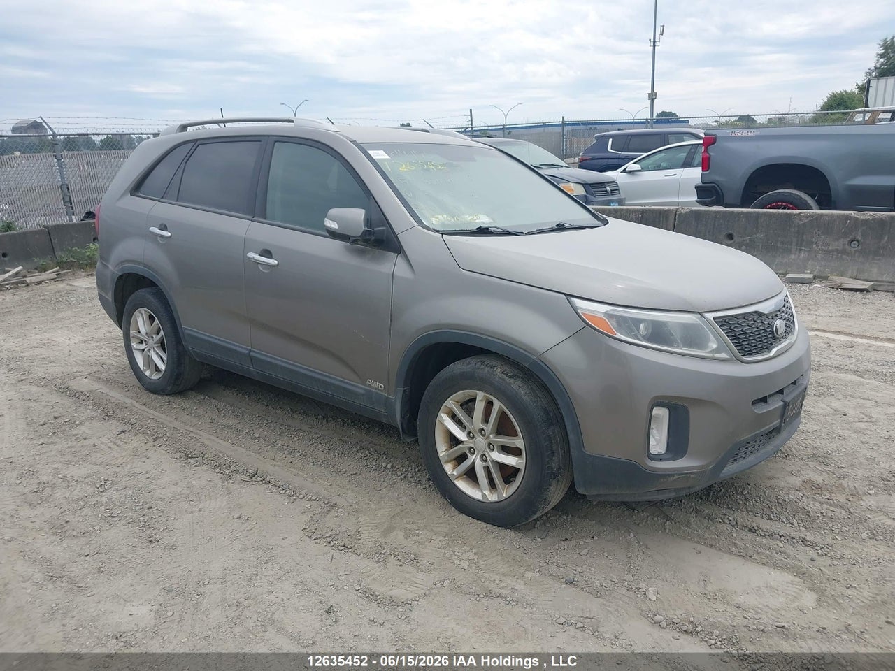 5XYKTDA73FG553215 · 2015 KIA SORENTO LX V6
