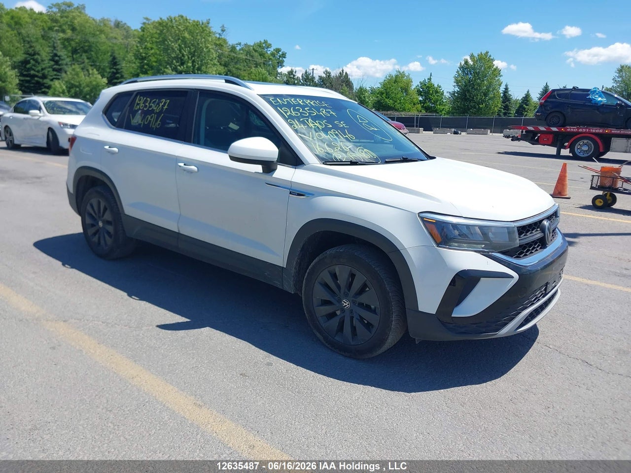 3VVEX7B2XRM040946 · 2024 VOLKSWAGEN TAOS SE