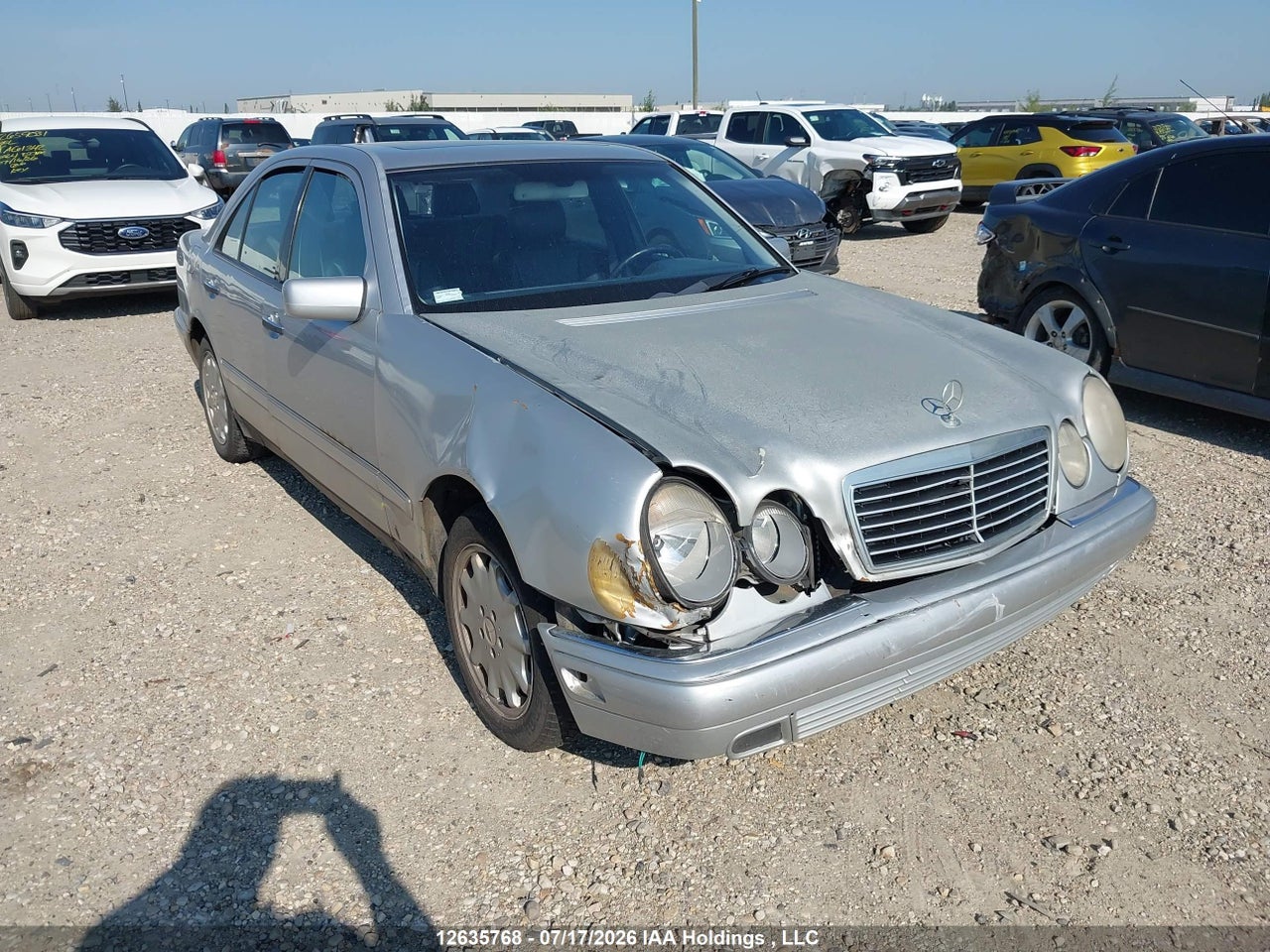 WDBJF82H4XX016996 · 1999 MERCEDES BENZ E 320 4MATIC