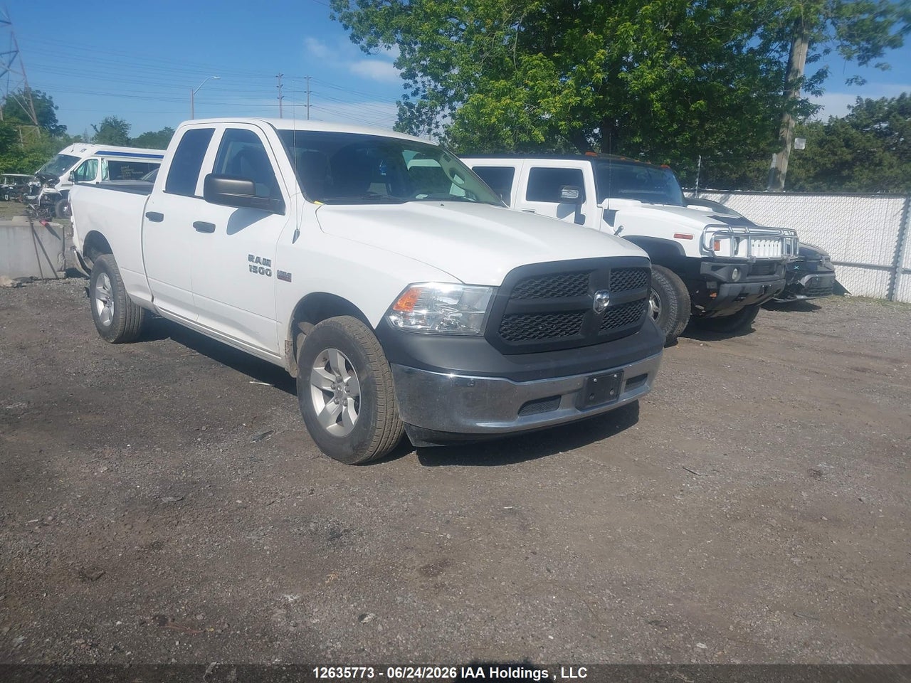 1C6RR7FT2HS693734 · 2017 RAM 1500 ST