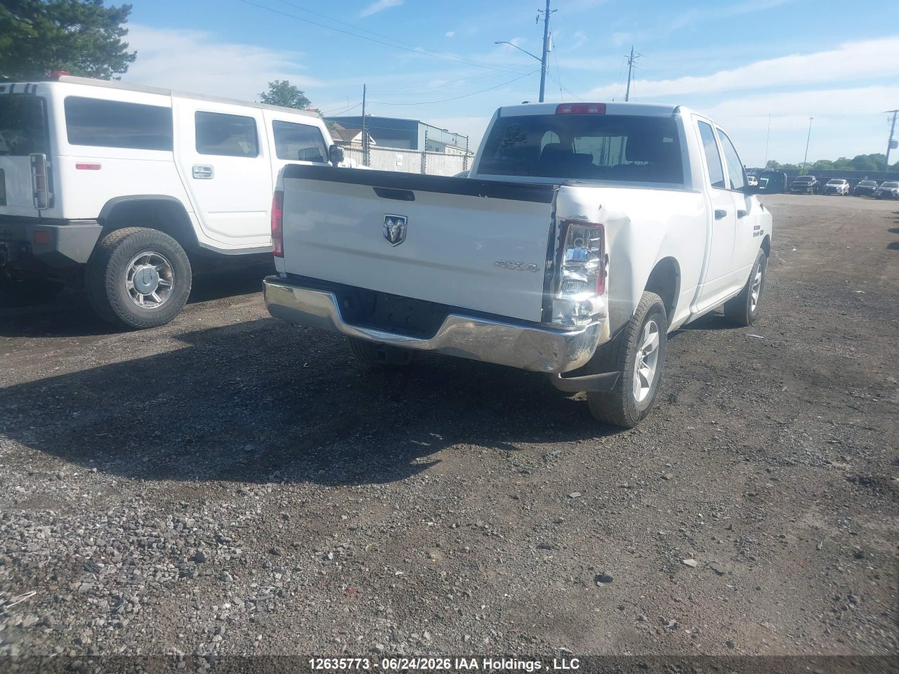 1C6RR7FT2HS693734 · 2017 RAM 1500 ST · 4/18