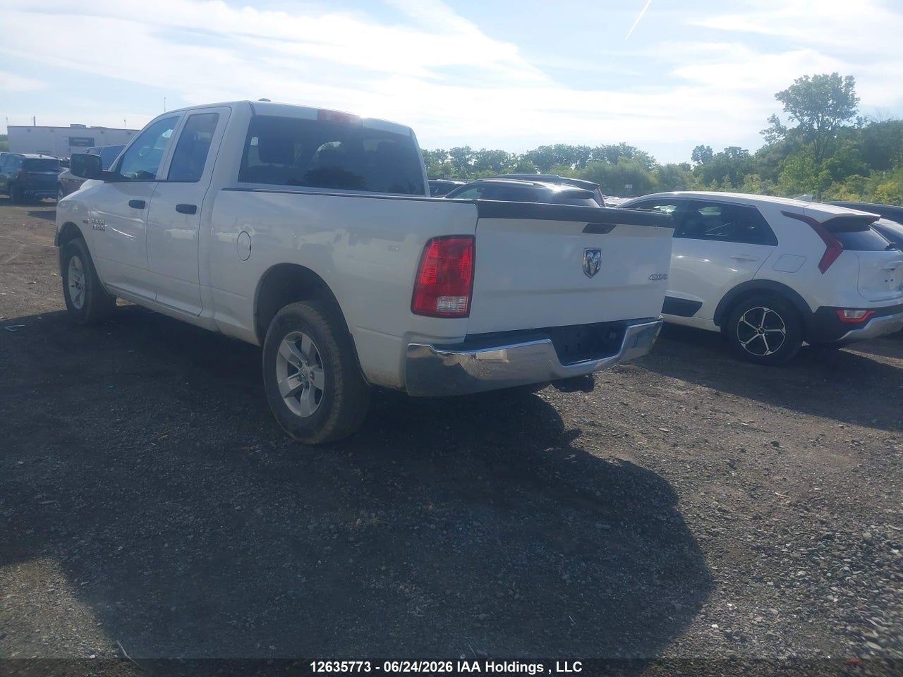 1C6RR7FT2HS693734 · 2017 RAM 1500 ST · 3/18