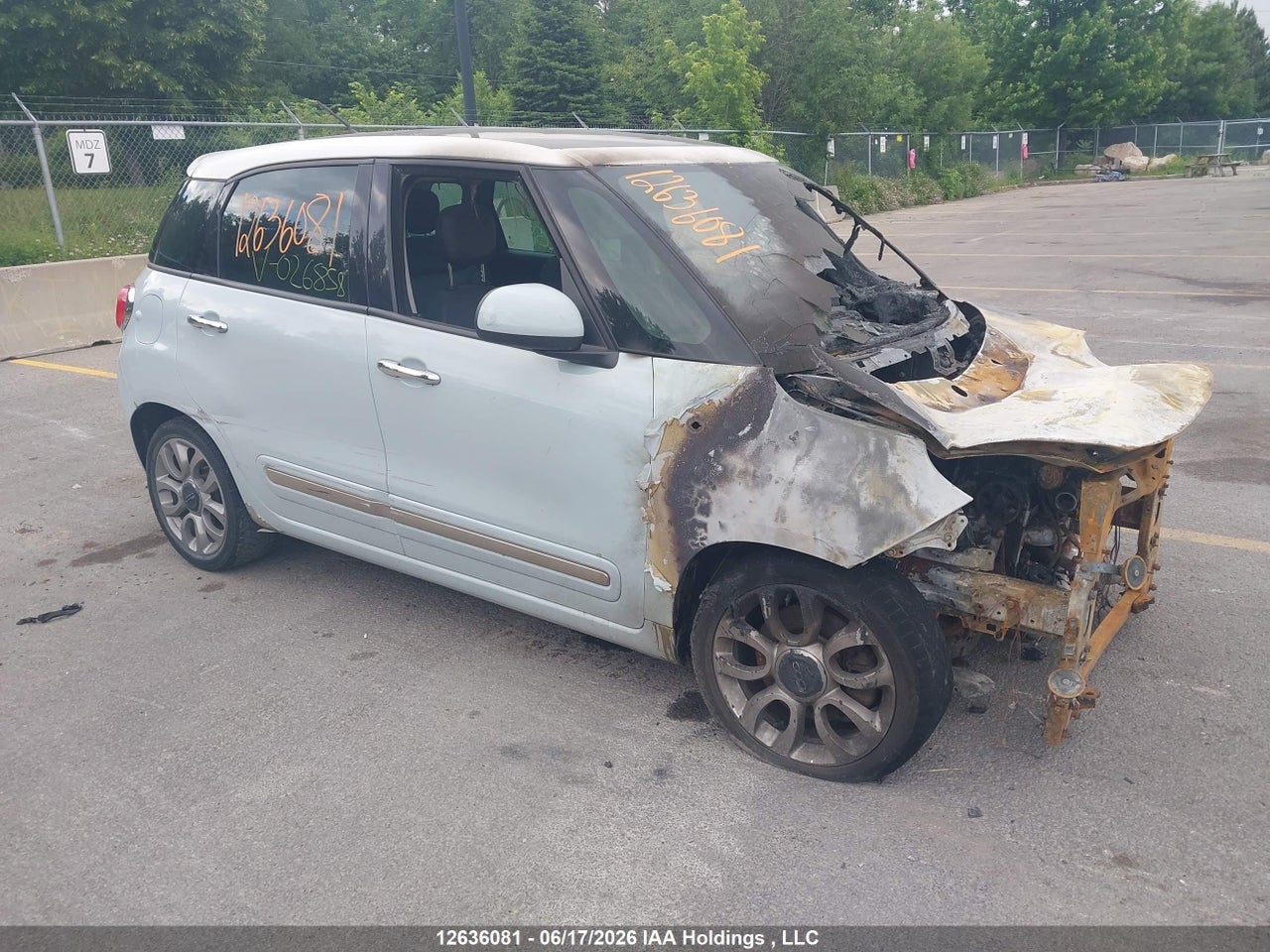 ZFBCFACH3EZ026858 · 2014 FIAT 500L LOUNGE